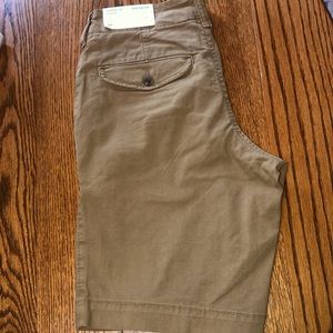 AEO NWT Next Level Flex Classic cargo shorts 26” waist with 10” inseam
